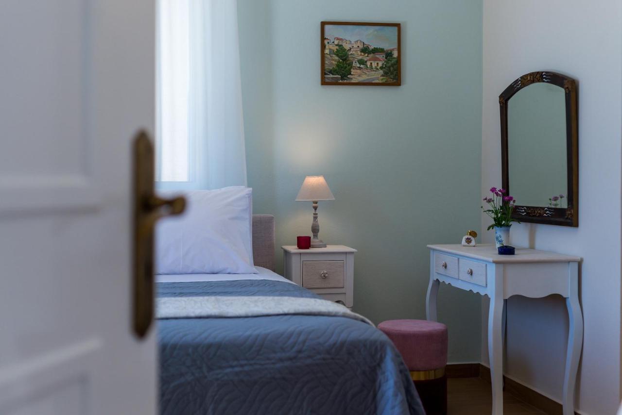 Villa Remedio Neon Khorion  Eksteriør bilde